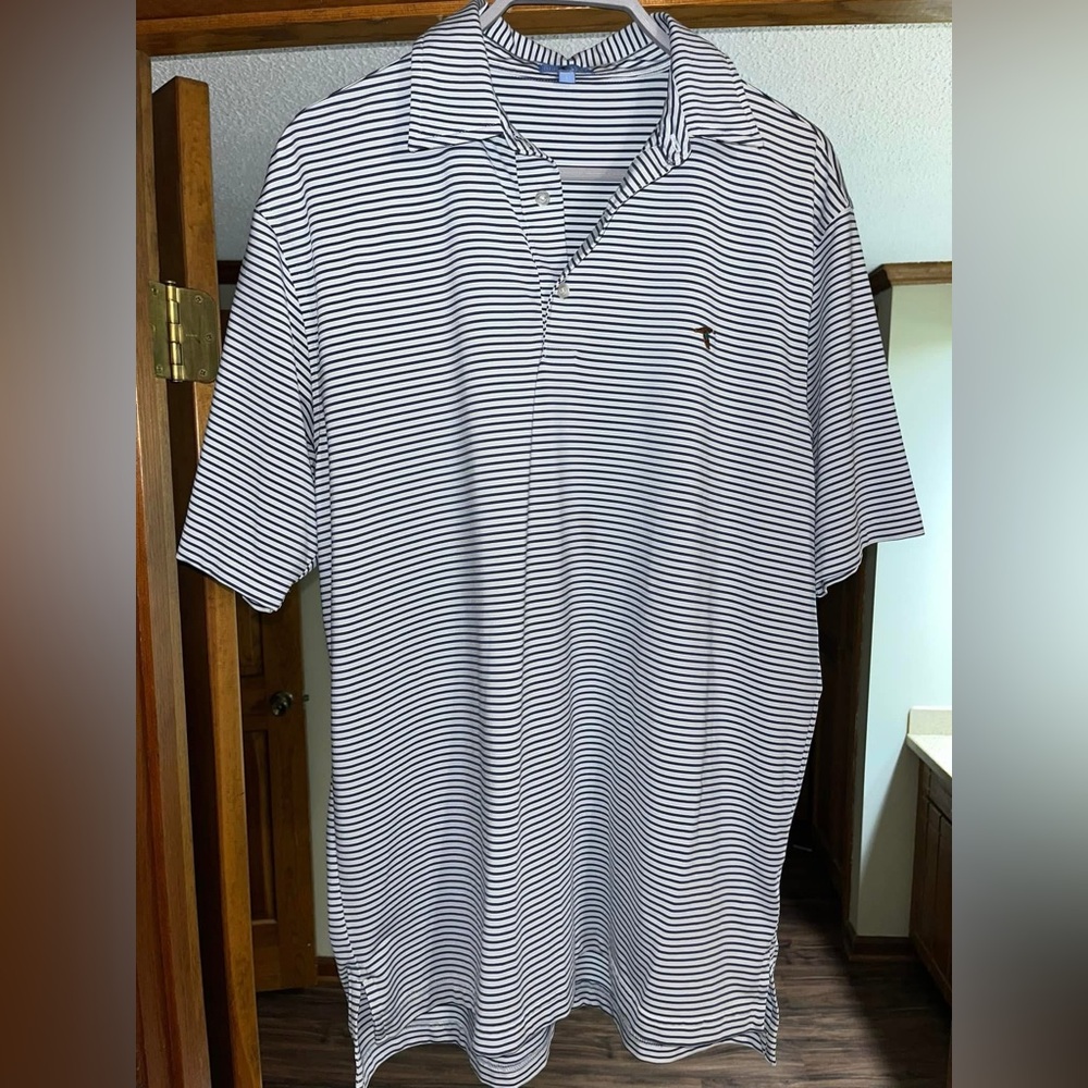 Genteal Polo. Size Large.